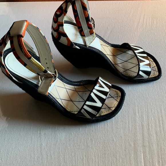 Louis Vuitton wedge sandals - Picture 2 of 11